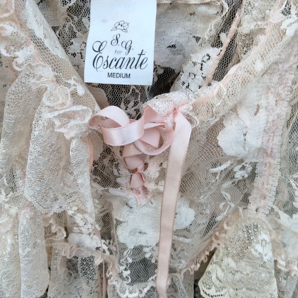 ⬇️ Price Drop!⬇️ SG Escante Camisole in size M - Picture 3 of 4